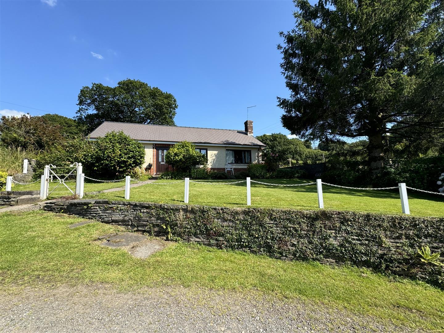 Cwmnantyrallwys Farm, Panthowell Ddu Road, Neath photo 5