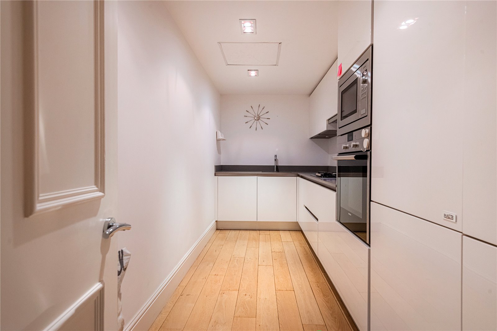 3 bedroom flat for sale 0