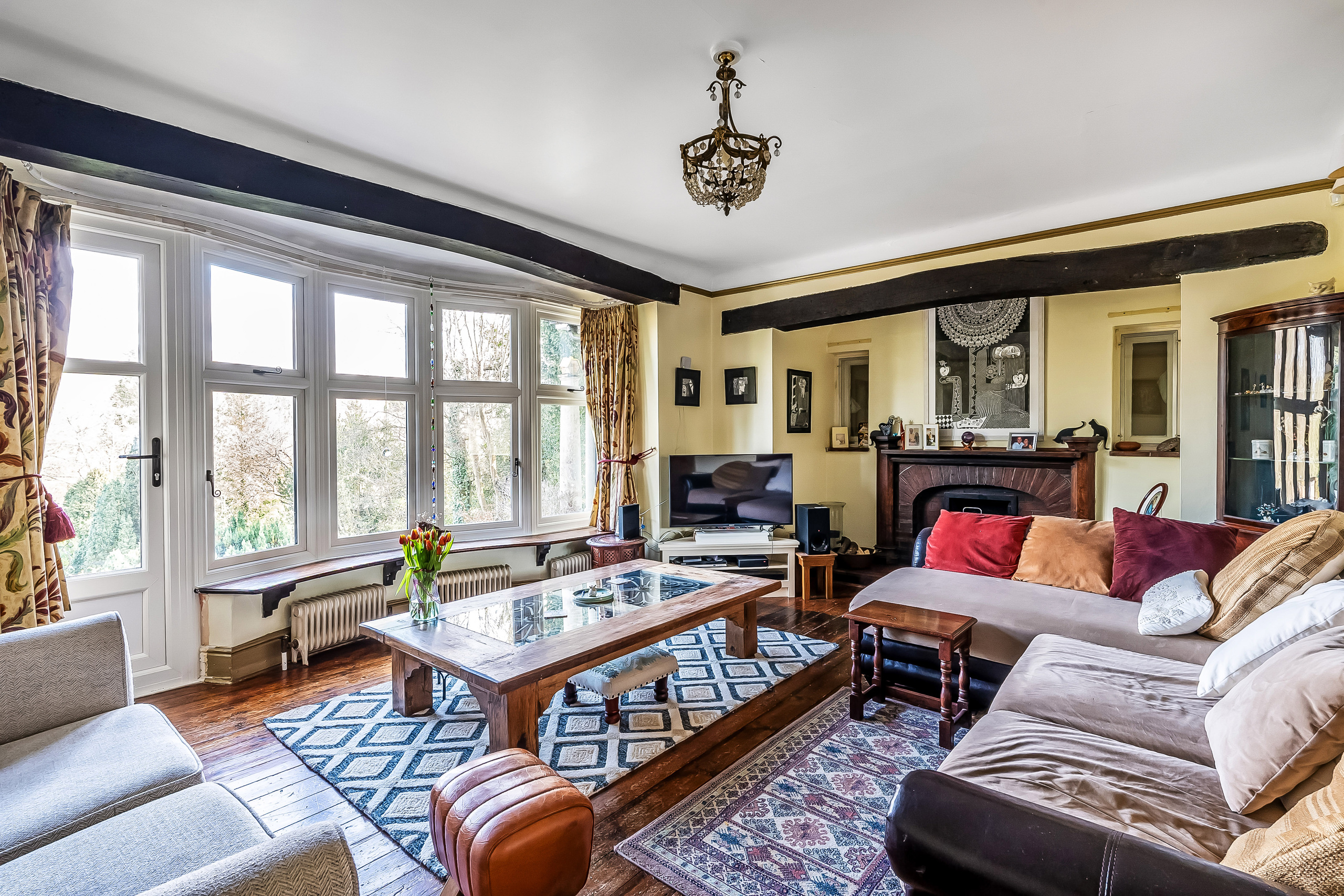 6 bedroom detached house for sale 0