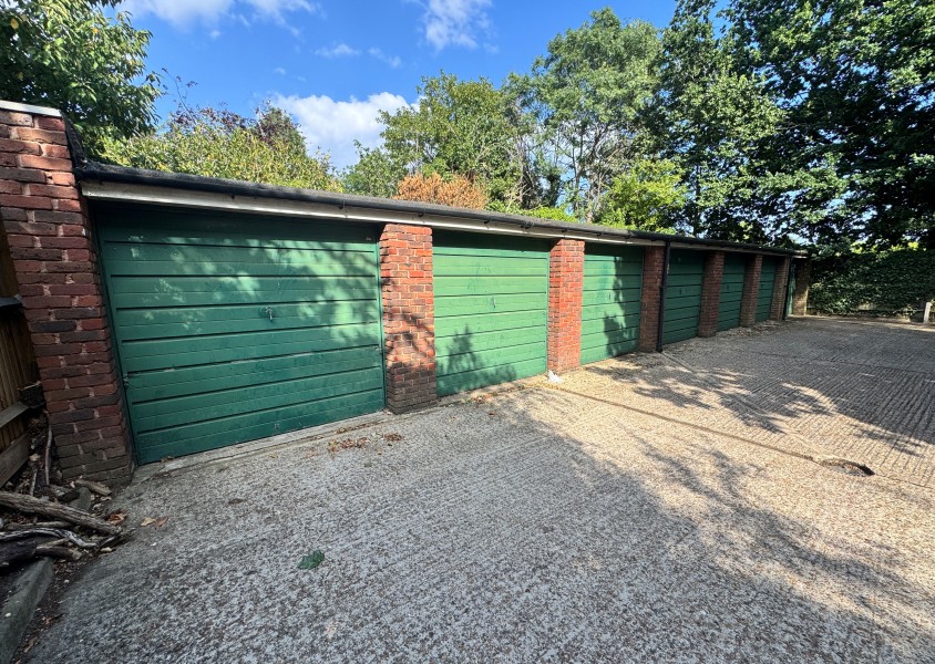 Garage 3 51, Long Lane, London photo 5