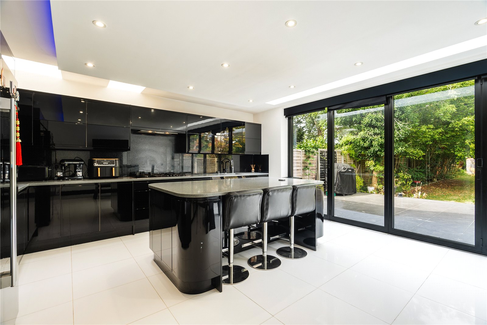 7 bedroom detached house for sale 0