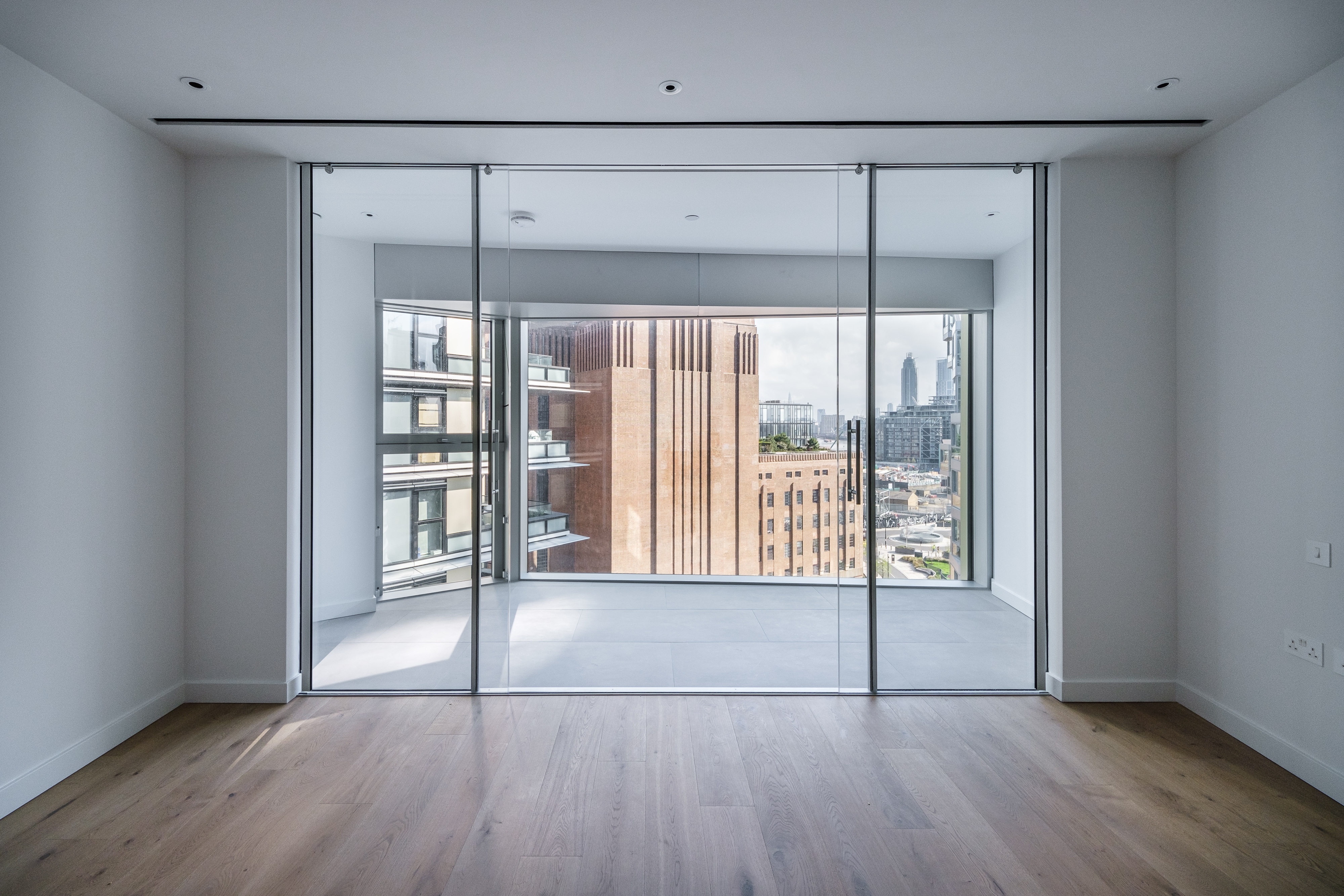 3 bedroom flat for sale 0