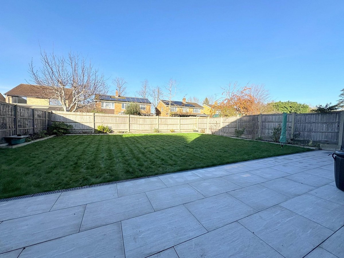 4 bedroom detached house for sale 0