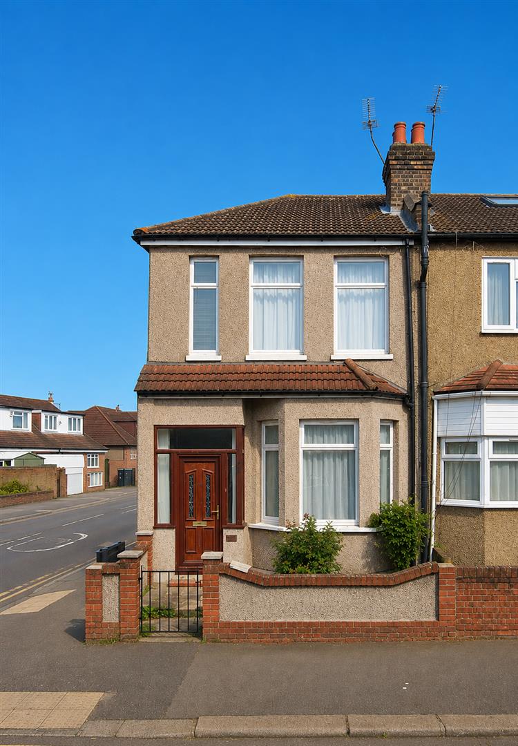 212, Durants Road, Enfield photo 2