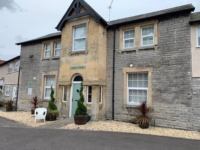 Abbey Court, Benedict Street Glastonbury Somerset photo 2