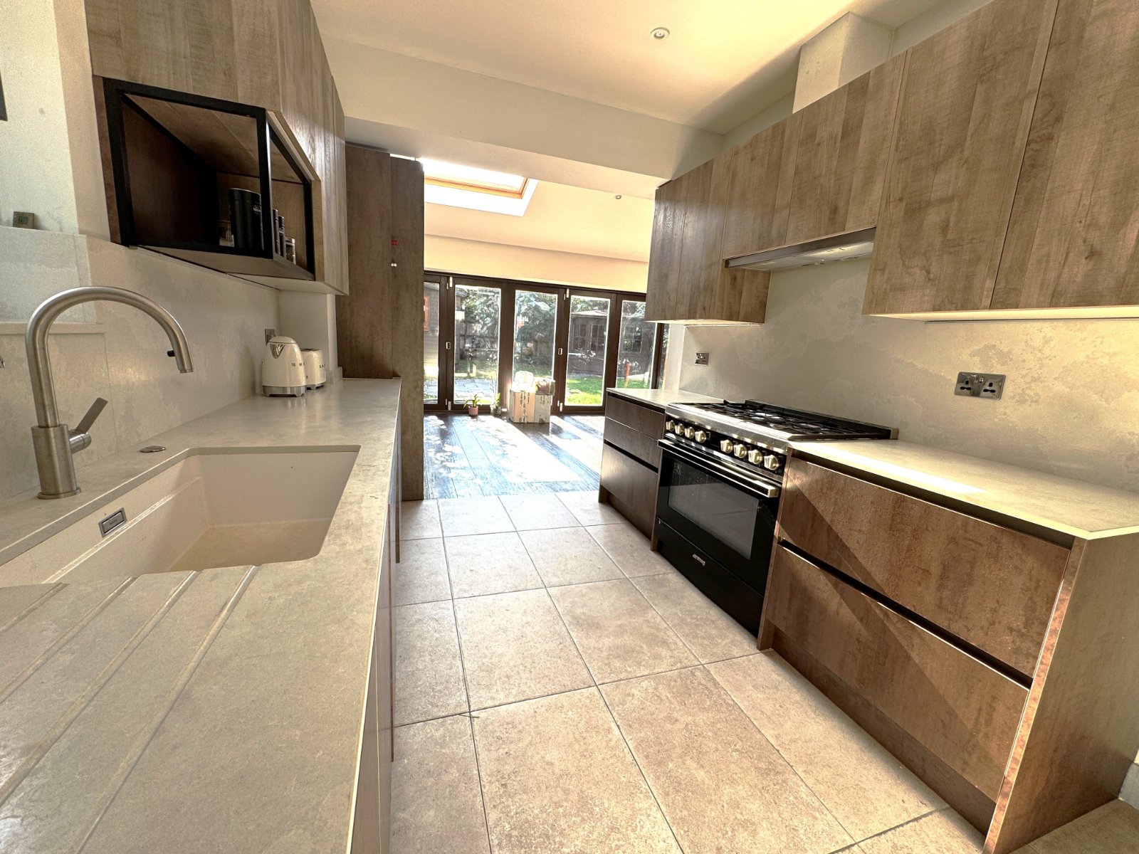 5 bedroom detached house for sale 0