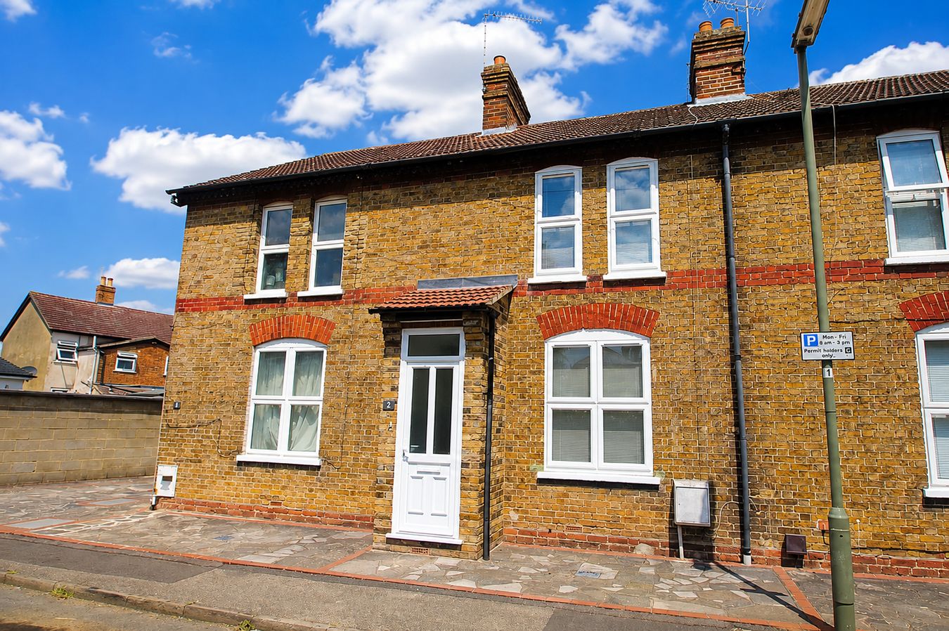 2, Railway Terrace, Staines-upon-Thames photo 2