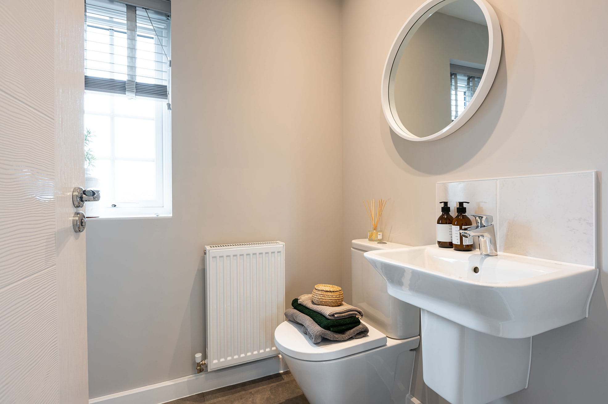 Photos of "The Henley" at Banbury Road, Warwick CV34 66720540