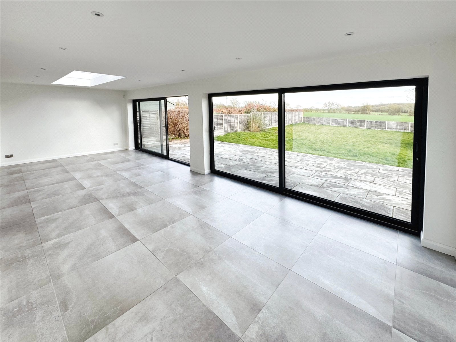 7, Hull Green, Harlow photo 4