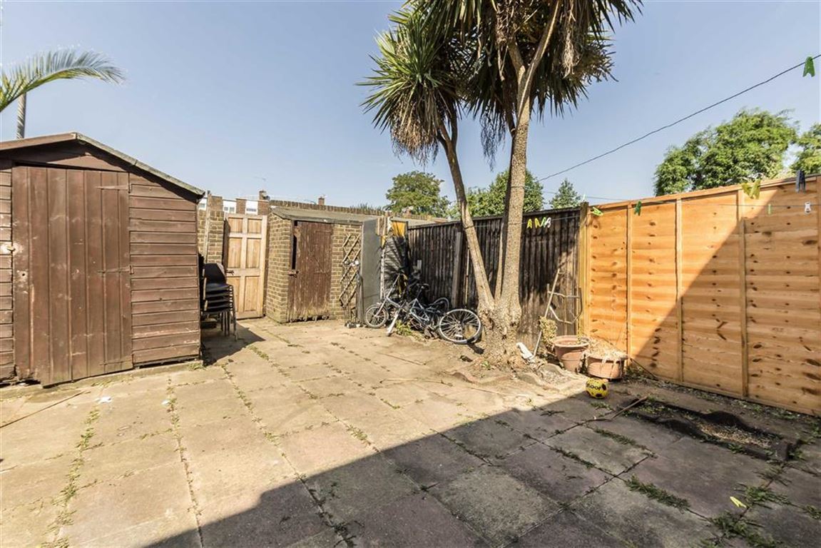 Free property report 37 Manor Grove, London, SE15 1EQ Chimnie