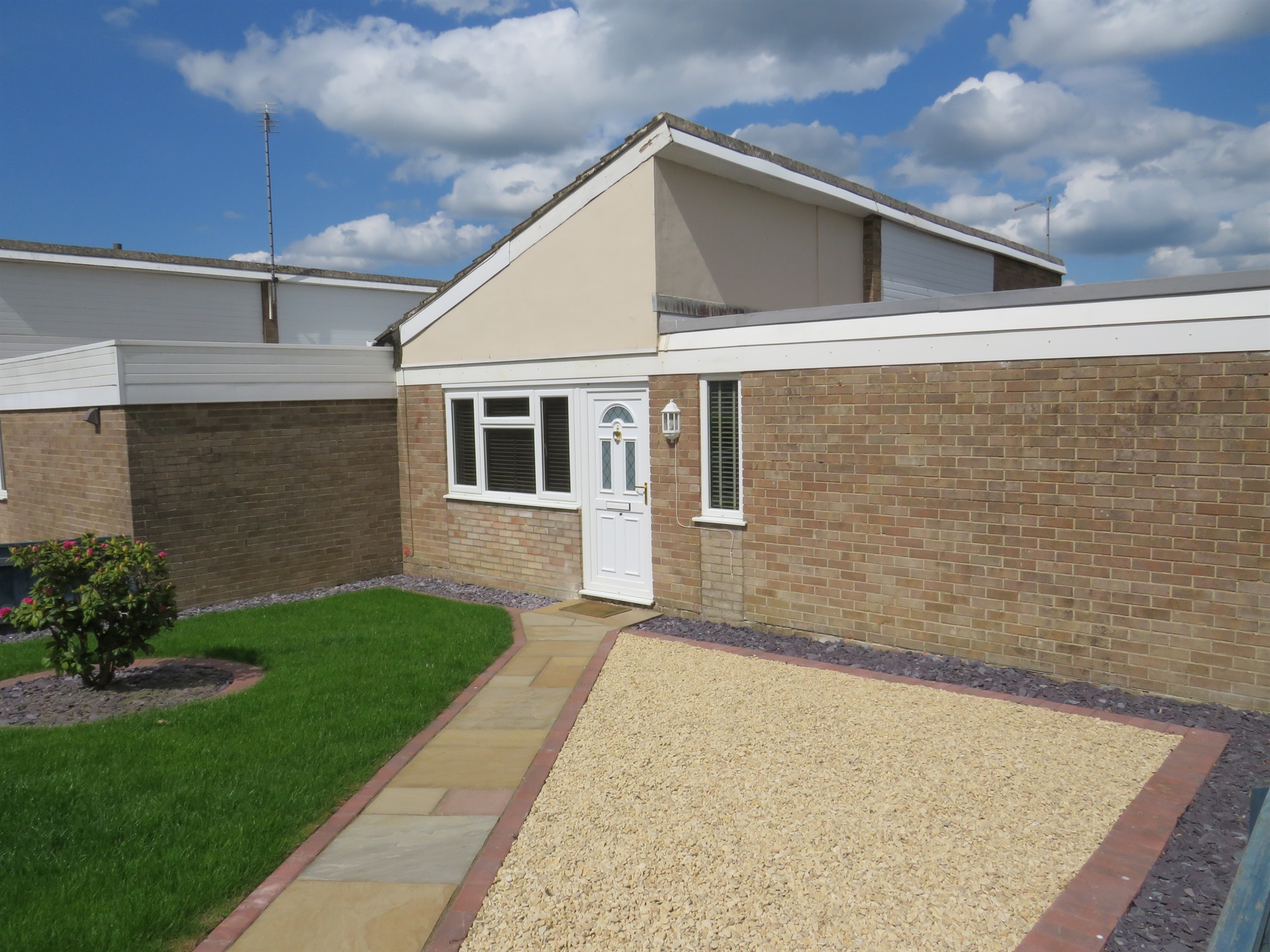 Photos of Yew Tree Close, Yeovil BA20 57019769 PrimeLocation