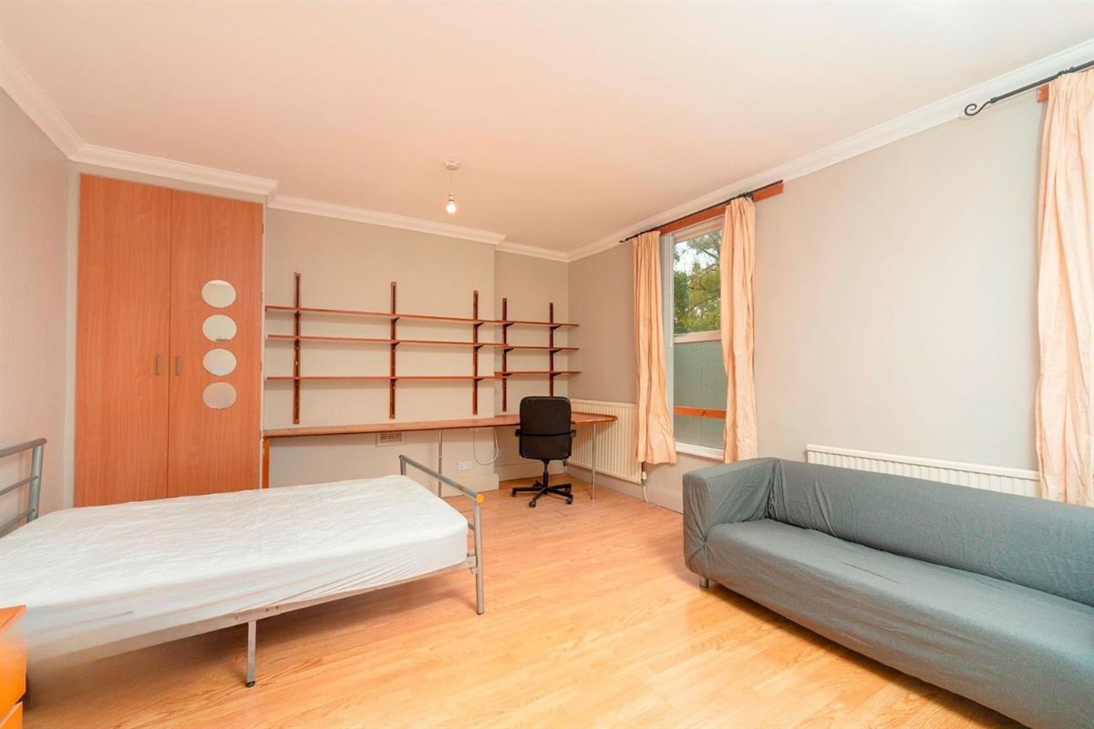442 Moss Lane, Manchester photo 5
