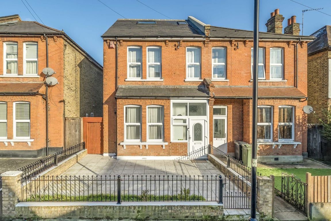 5 bedroom semi-detached house for sale 0