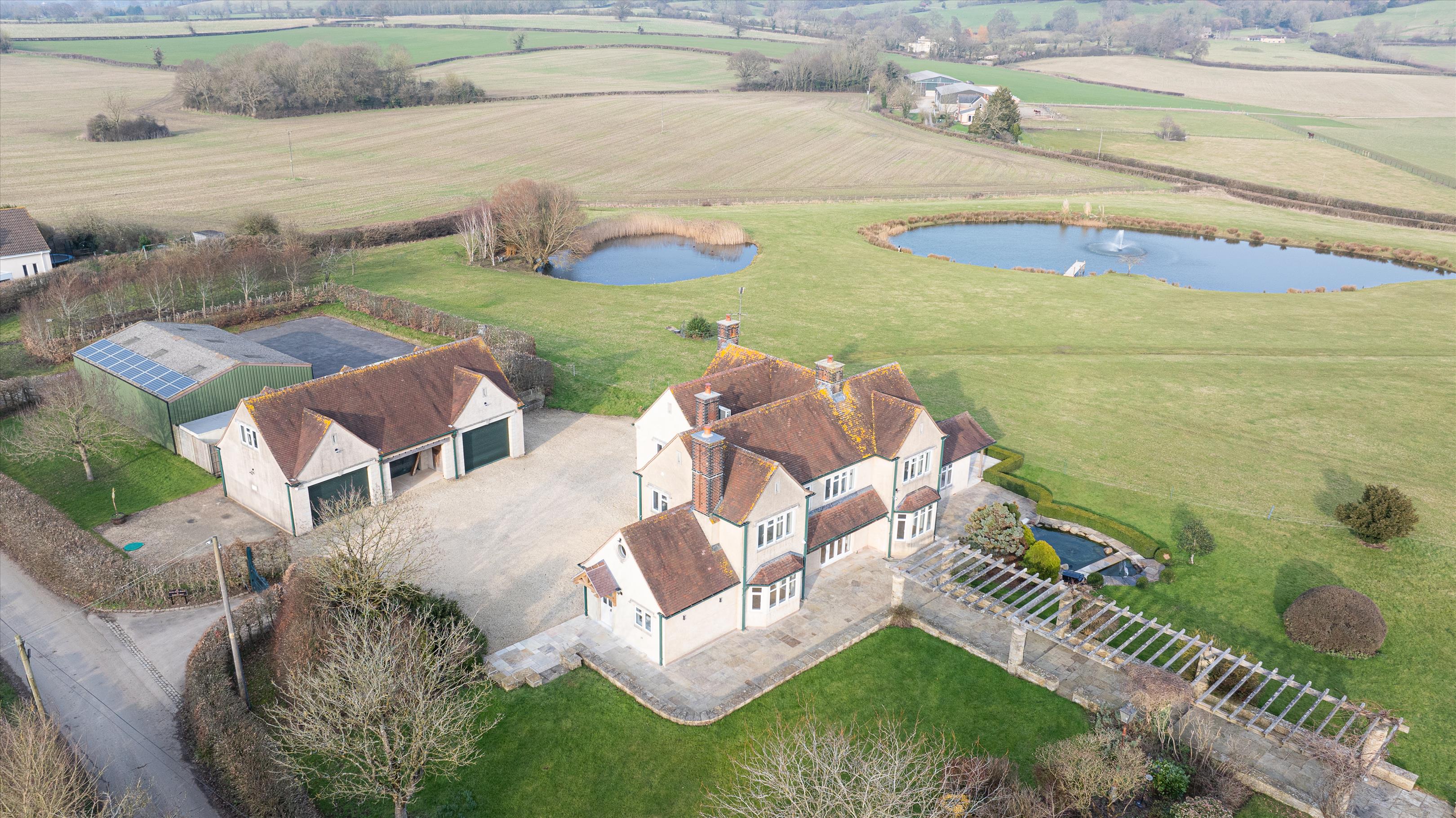 5 bedroom detached house for sale