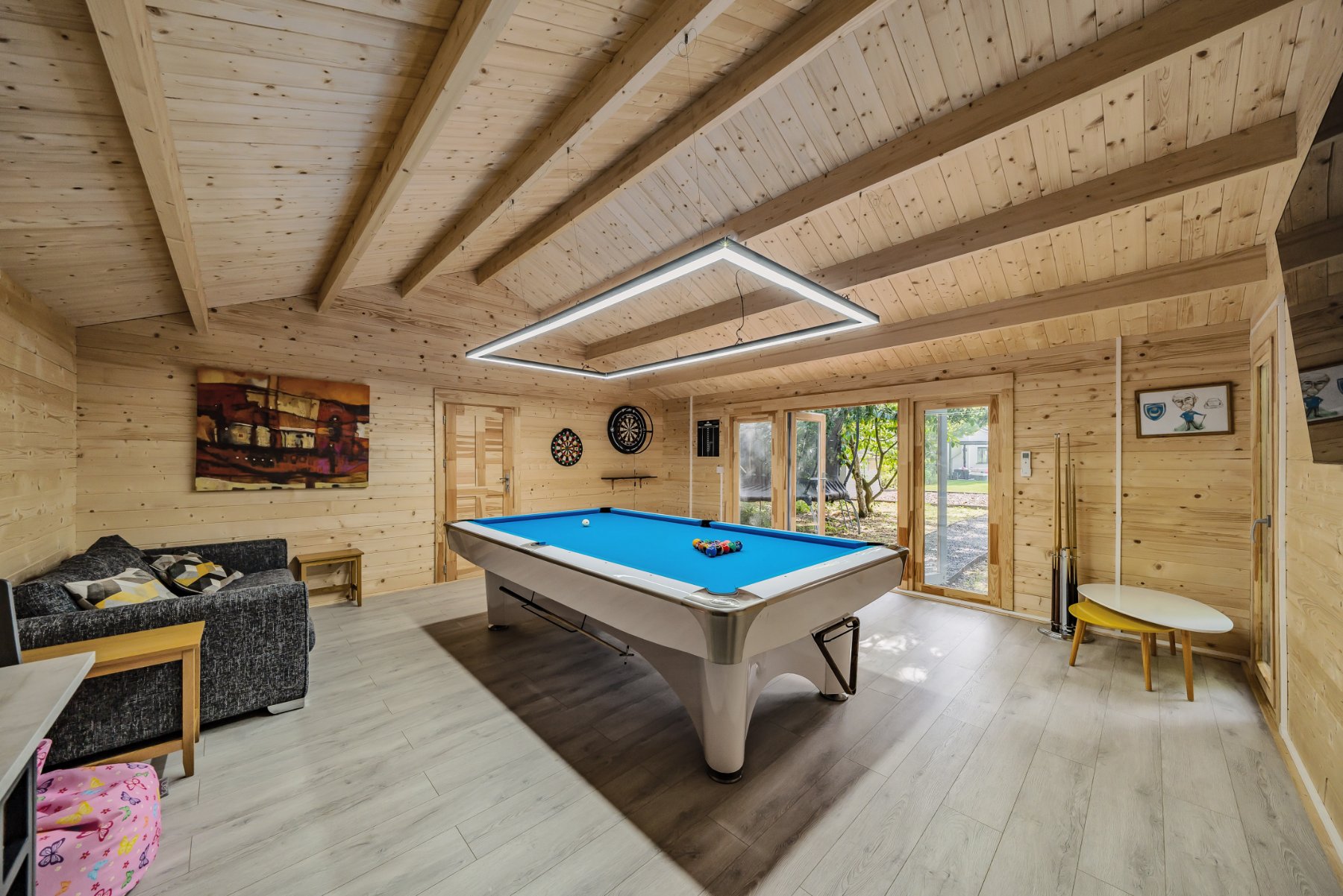 5 bedroom detached house for sale 0