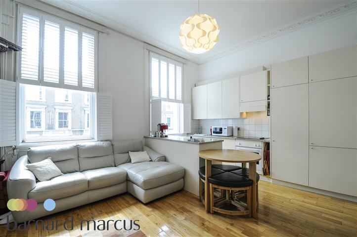 First Floor Flat, 151, Finborough Road, Chelsea photo 2