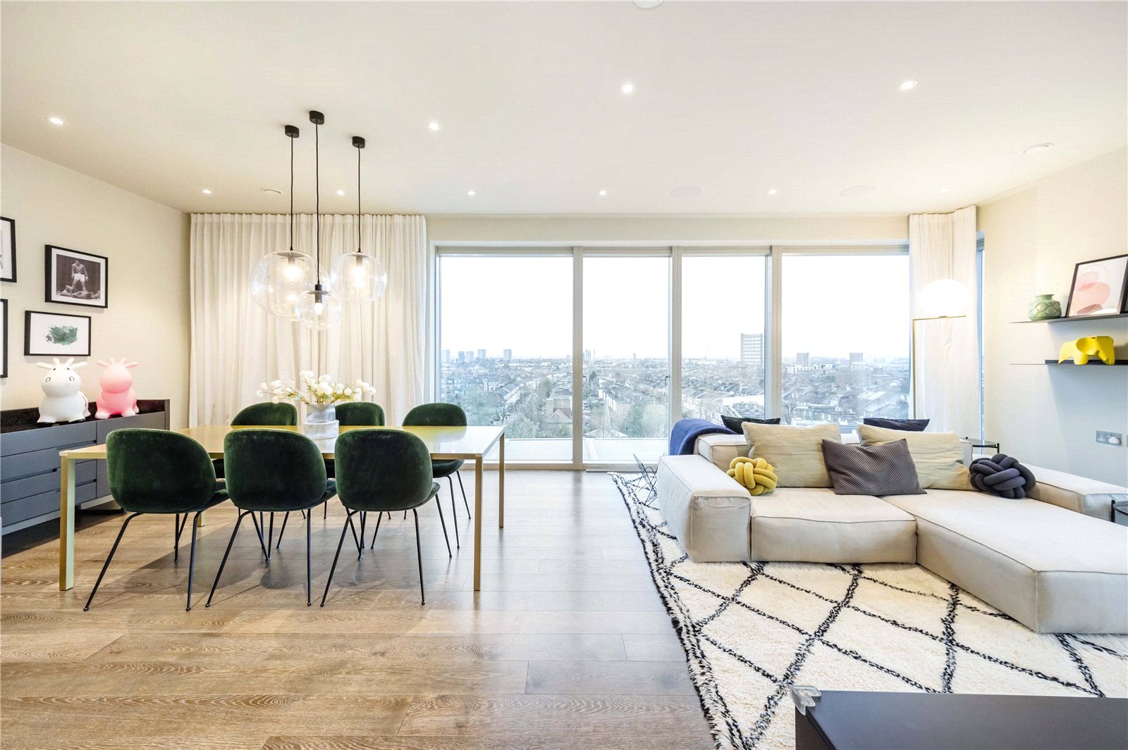 3 bedroom flat for sale 0
