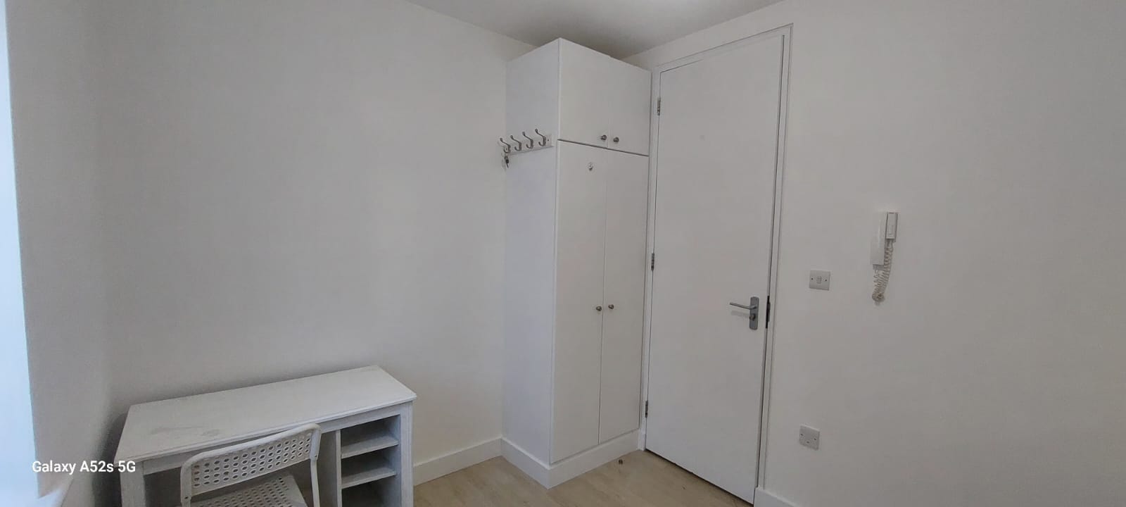 Garratt Road, Edgware photo 4
