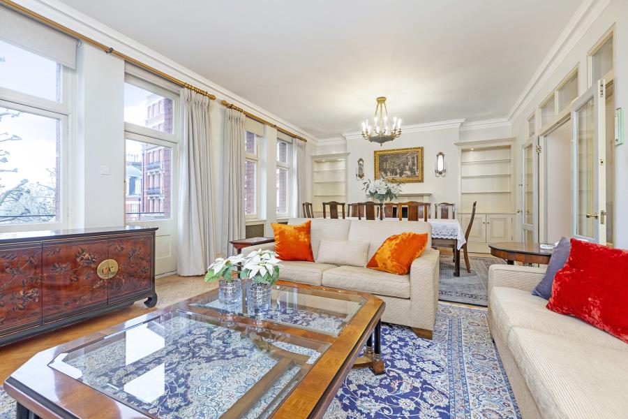 3 bedroom flat for sale 0
