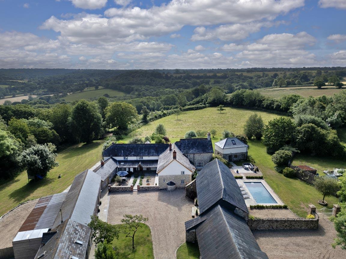 5 bedroom detached house for sale 0