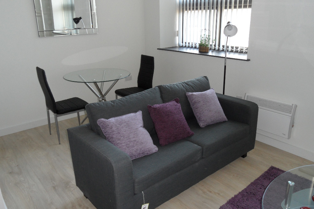 Apt 103,, 2 Mill Street, City Centre photo 5