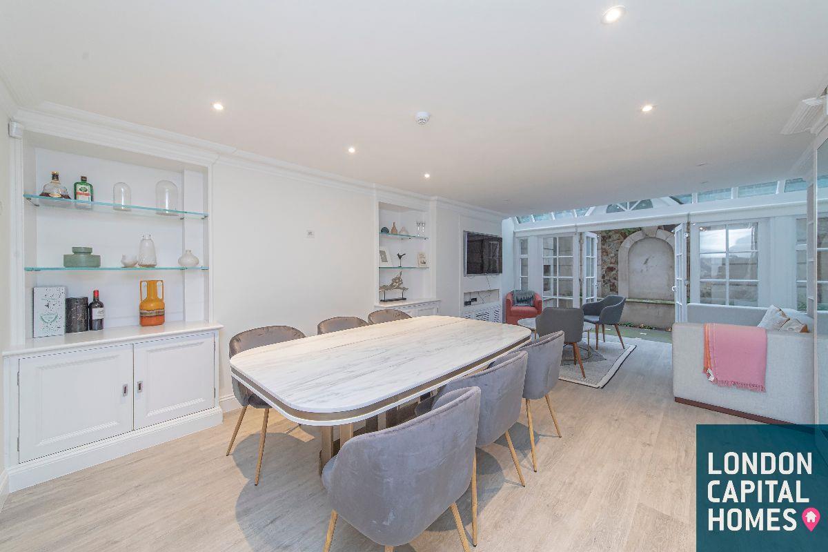 27, Trevor Place, London photo 4