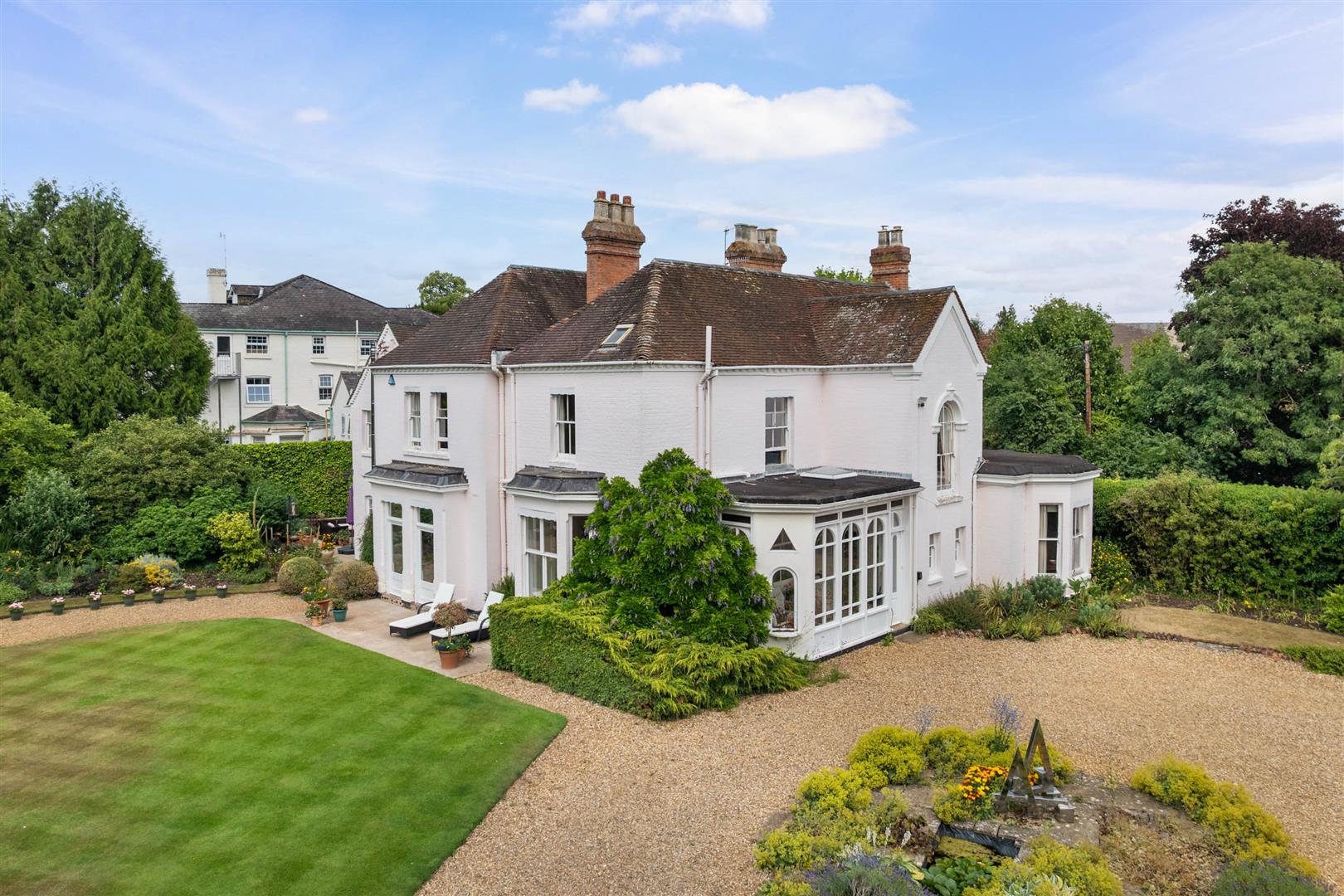9 bedroom detached house for sale 0