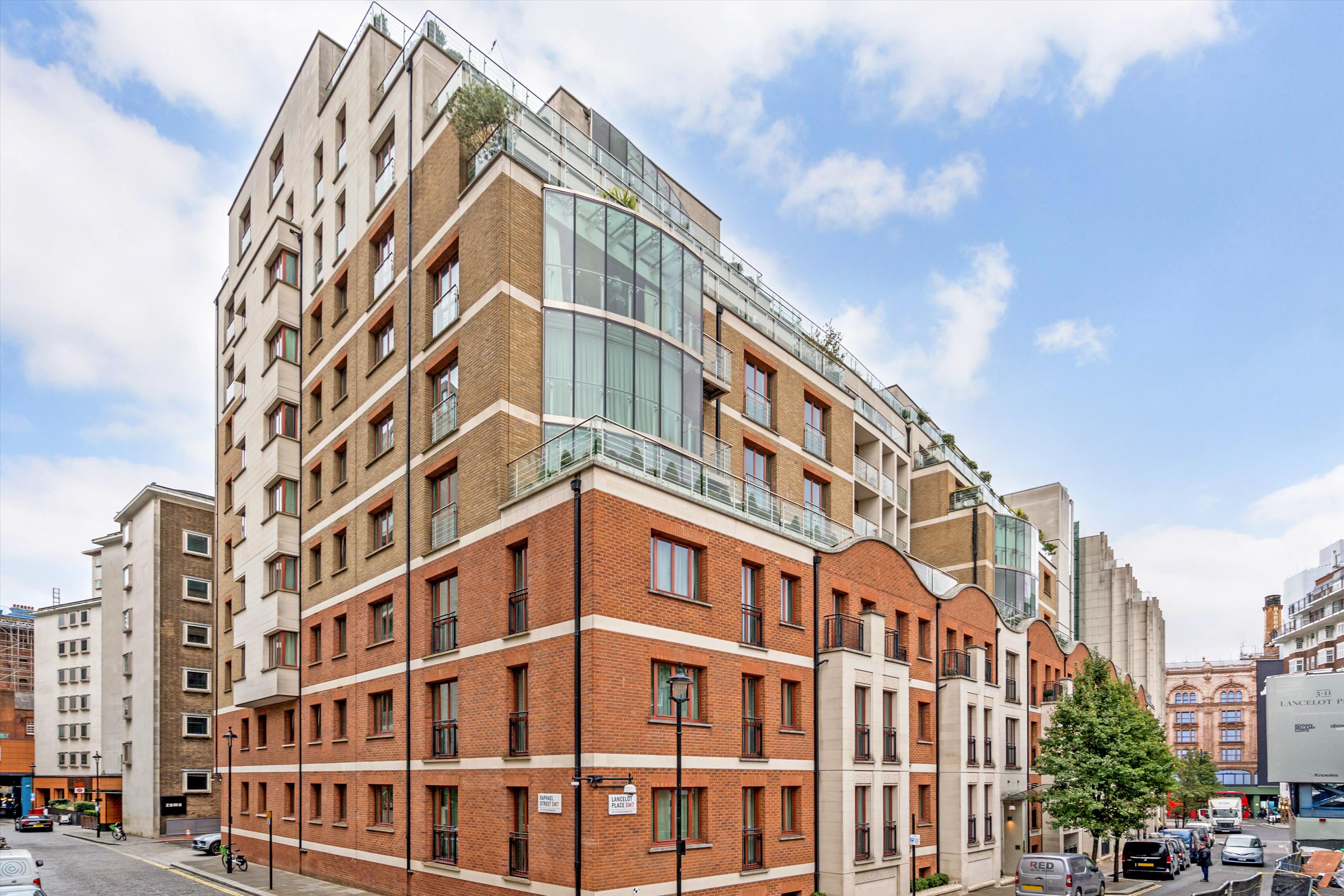 2 bedroom flat for sale 0