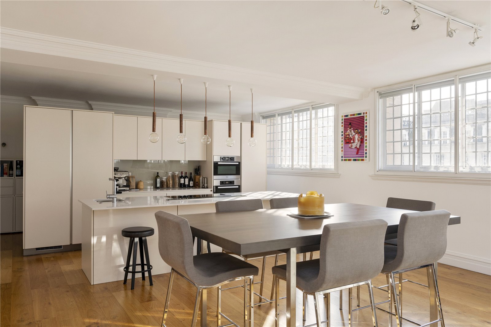 2 bedroom flat for sale 0