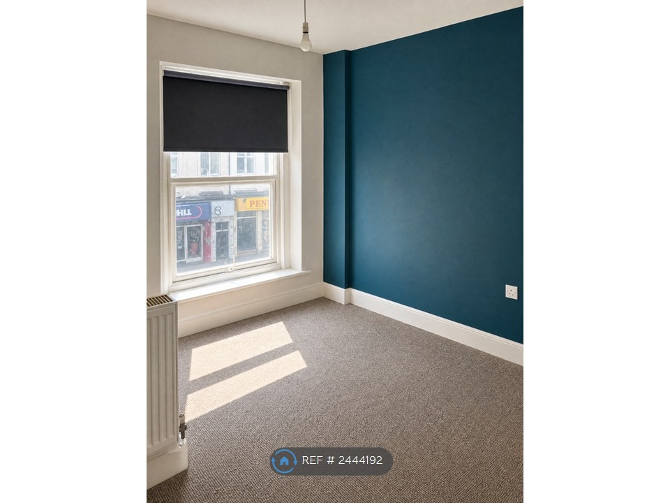 Flat, Marine Road Pensarn, Abergele photo 5