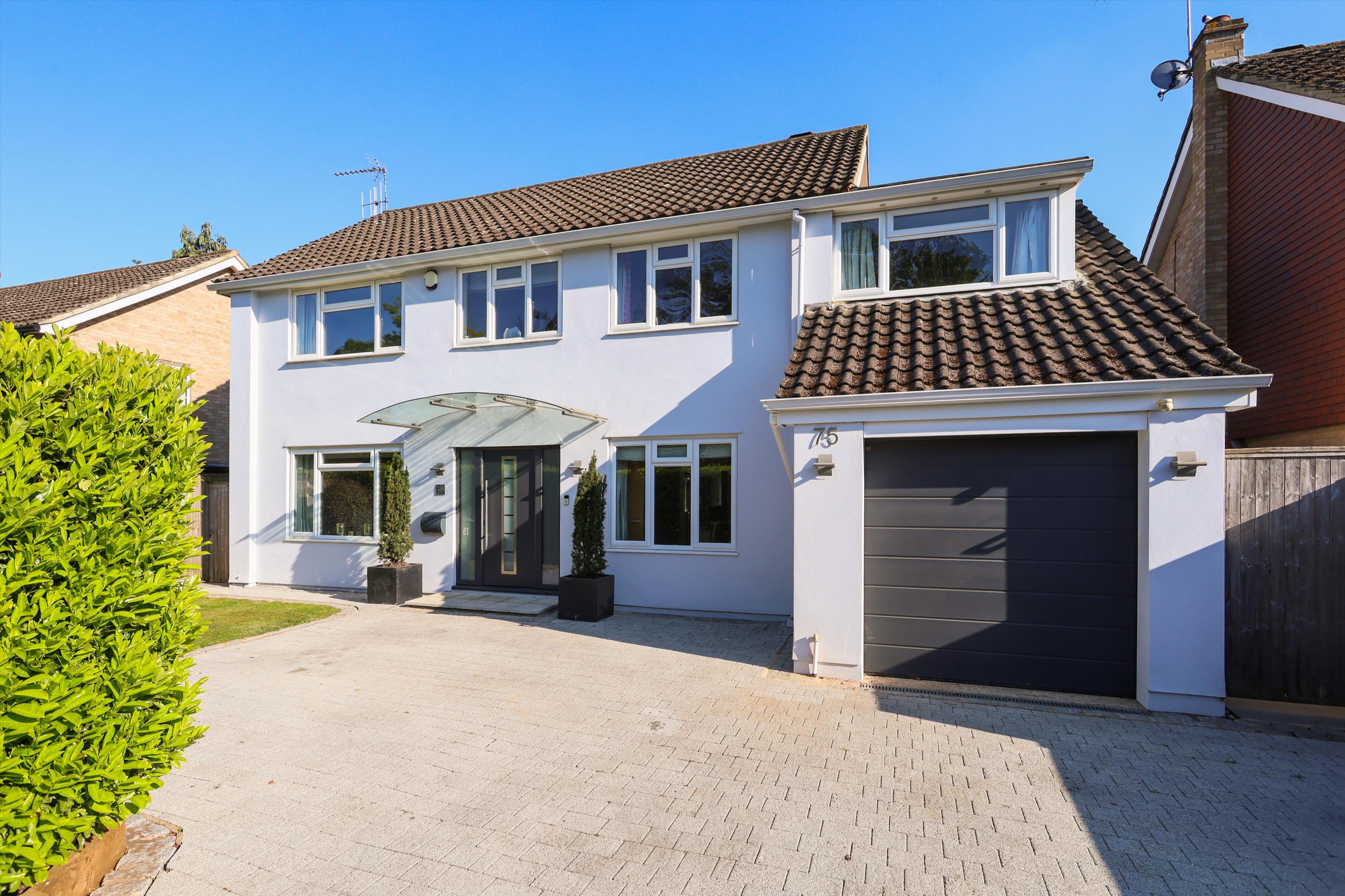 5 bedroom detached house for sale 0