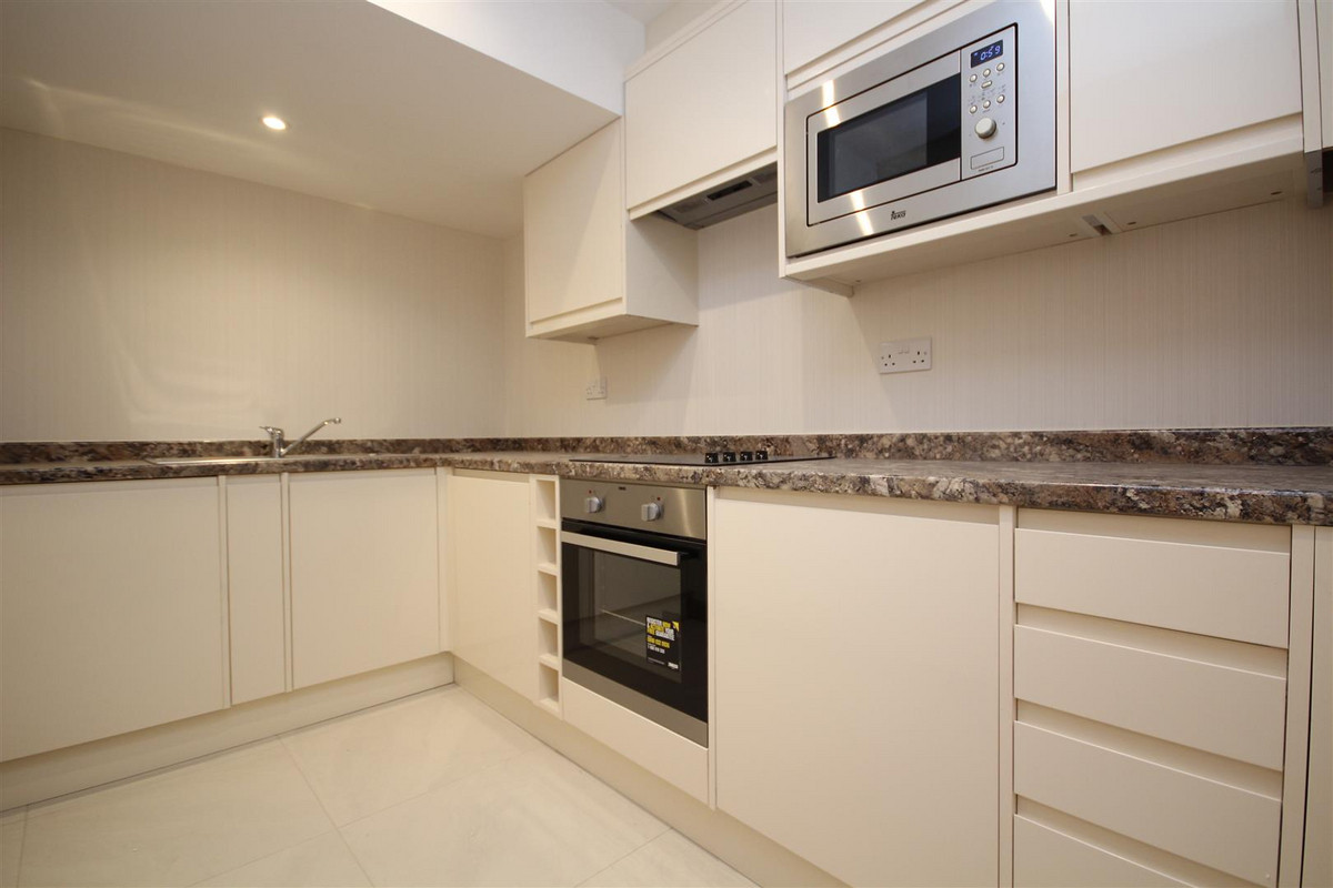 Flat Flat 213, 112-114, North Acton Road, London photo 5