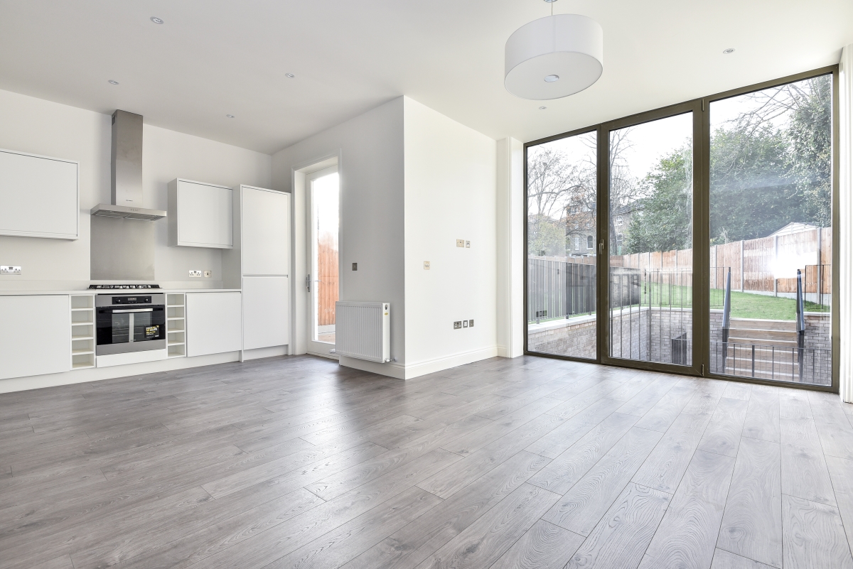 Flat 4, 2, Church Rise, London photo 4
