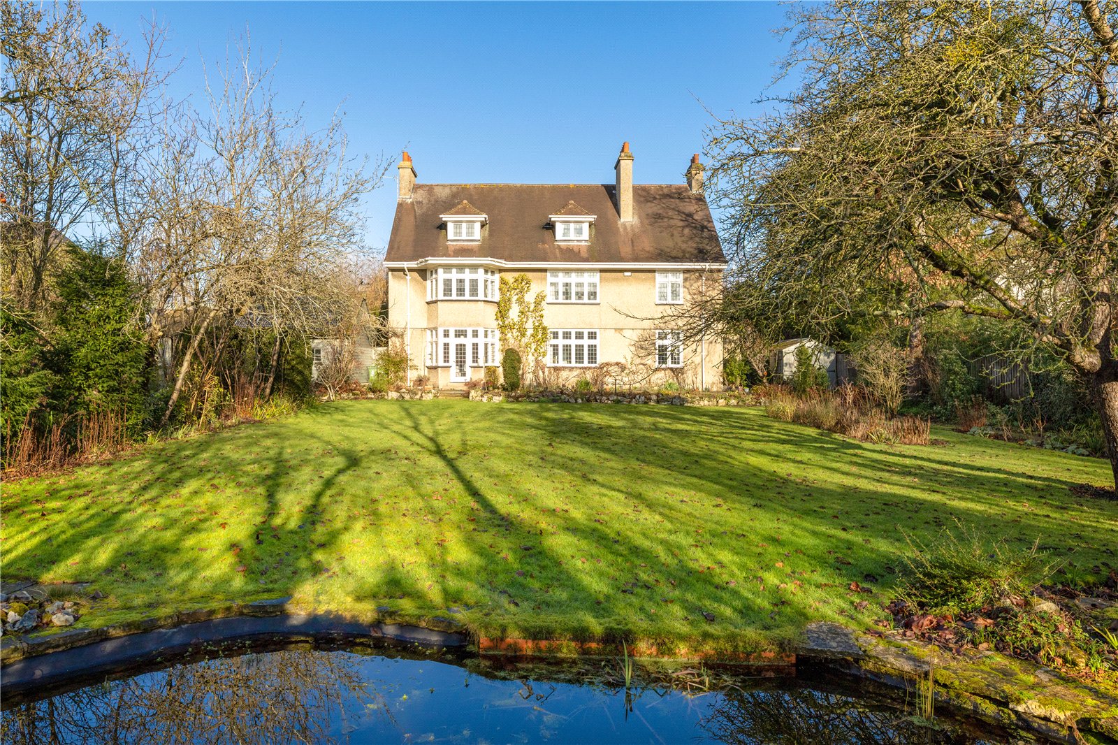 6 bedroom detached house for sale