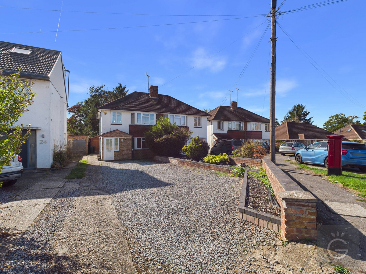 3 bed semi-detached house for sale