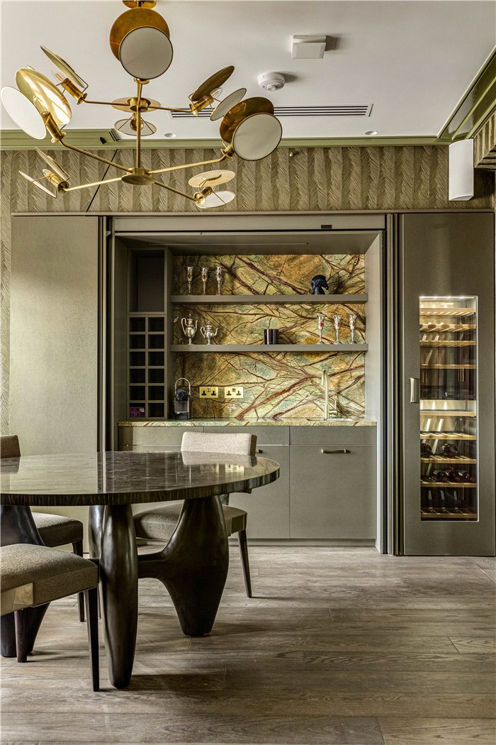 3 bedroom flat for sale 0