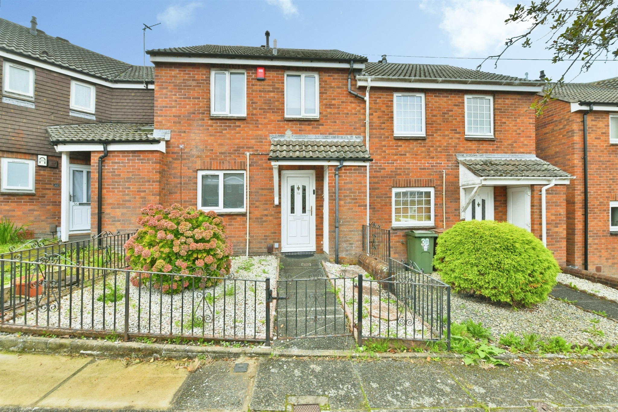 2 bed terraced house for sale