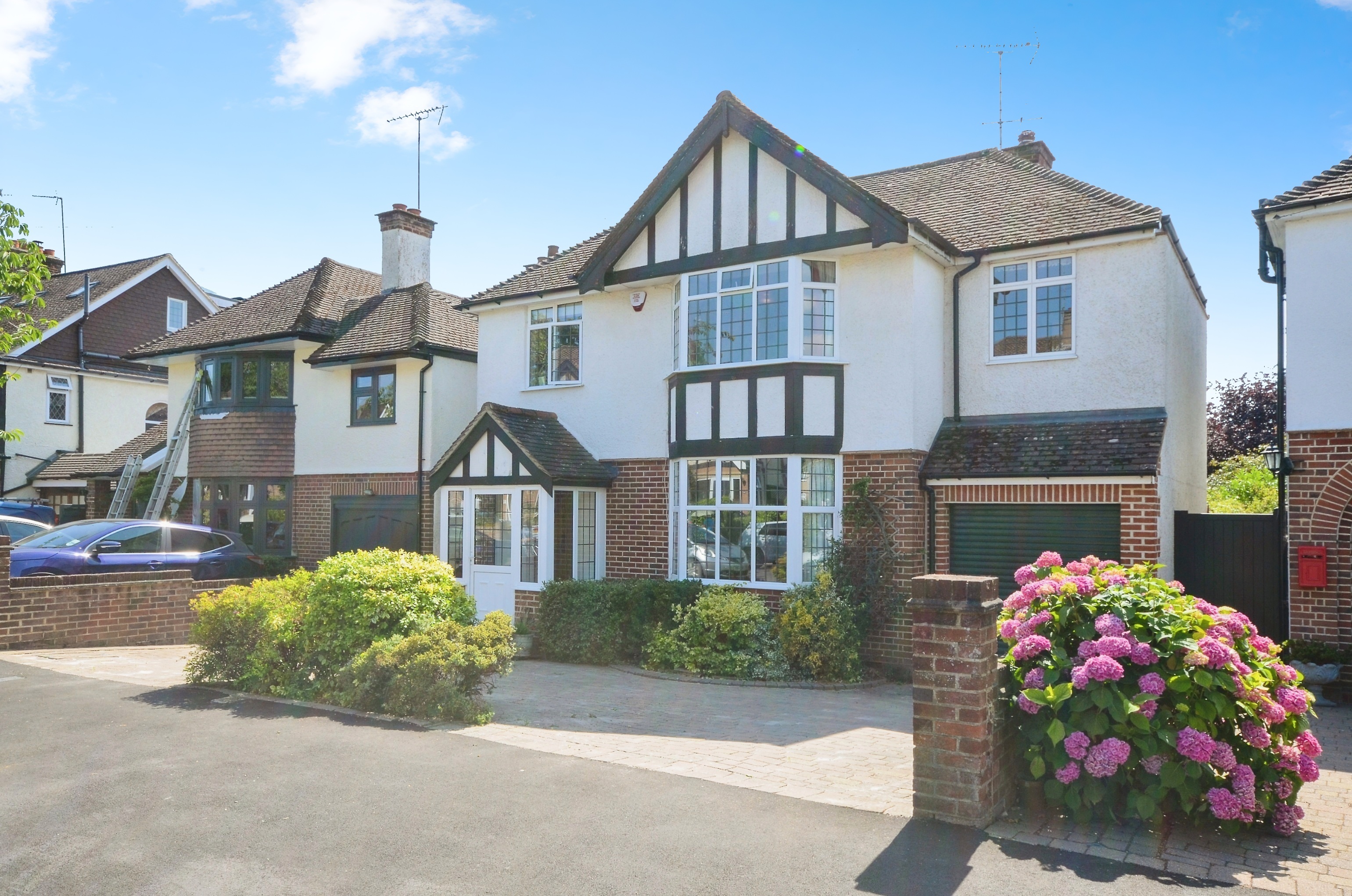 4 bedroom detached house for sale 0