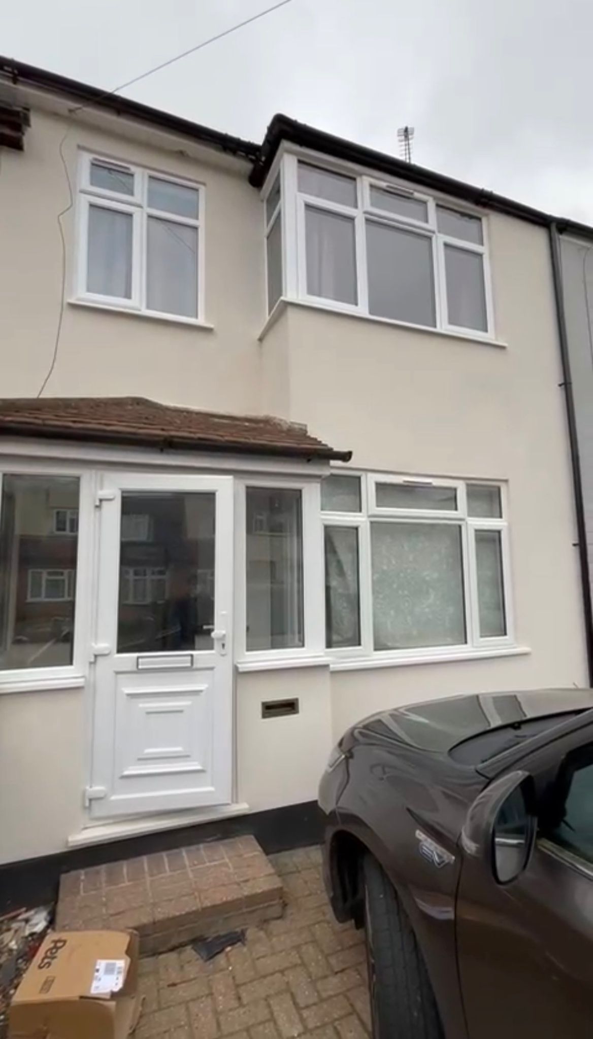 3-bed house on 102, Benets Road, Hornchurch, £2,000/mo