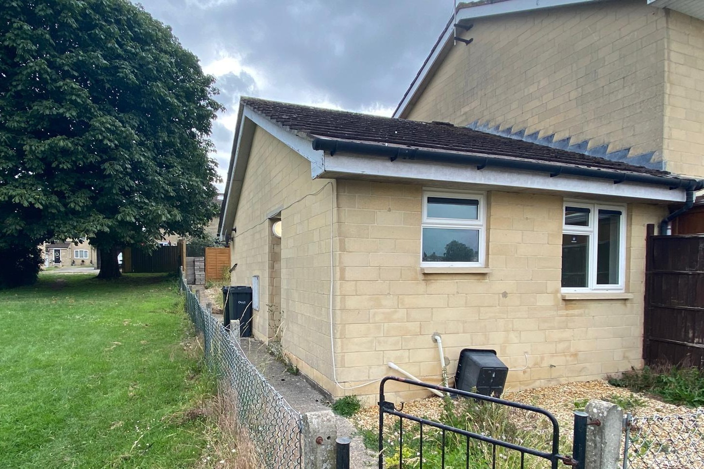 72 Poynder Road, Corsham photo 2