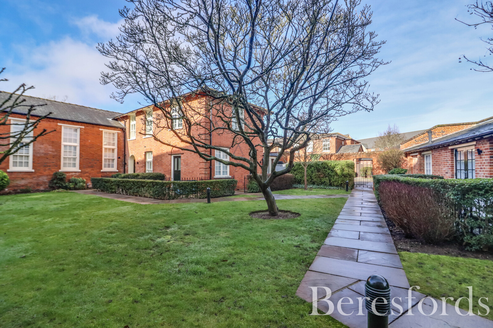 1-bed flat on 4 St. Vincent Court,, Old St. Michaels Drive, Essex, £190,000