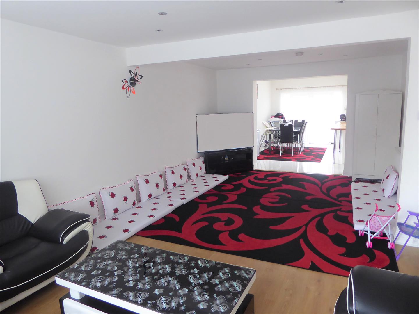 21, Munster Avenue, Hounslow photo 4