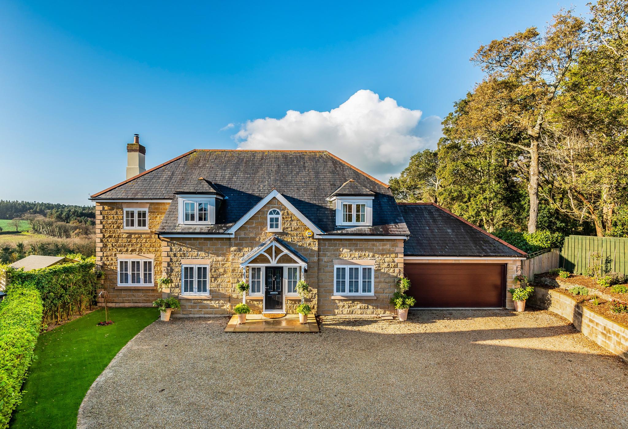 7 bedroom detached house for sale