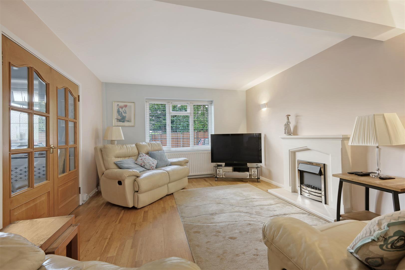 5 bedroom semi-detached house for sale 0