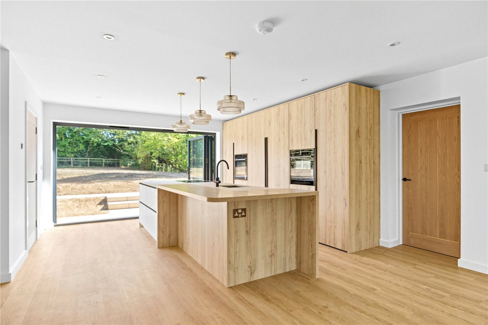 5 bedroom detached new house for sale 0