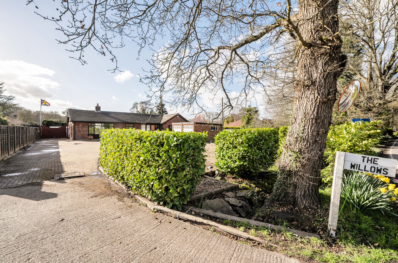 5 bedroom bungalow for sale 0