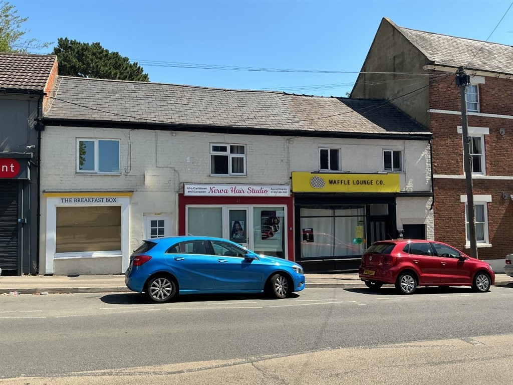 28b, High Street, WELLINGBOROUGH photo 2
