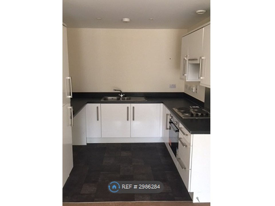 Flat, Q Queens Road, Reading photo 5