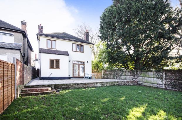 20, Hillcourt Avenue, London photo 4
