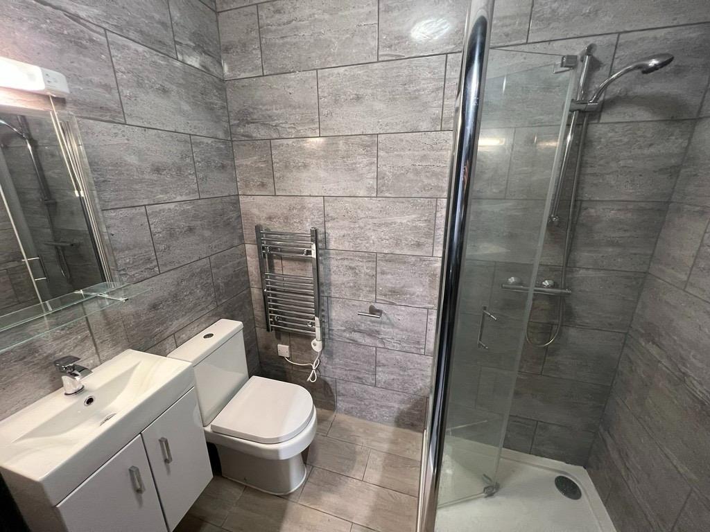 Room 3, 10, Dane Road, Southall photo 4
